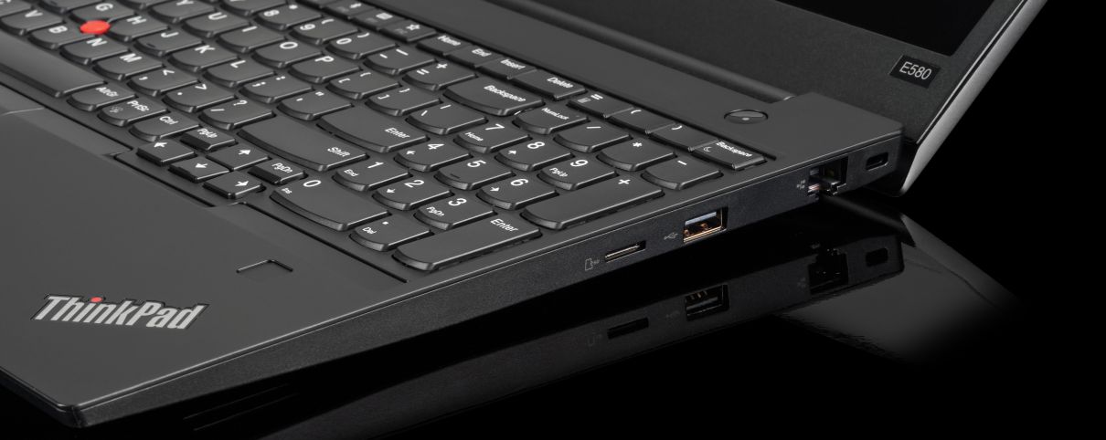 中古品 Lenovo ThinkPad E560 Corei7 Win7 32277010_3034.jpg