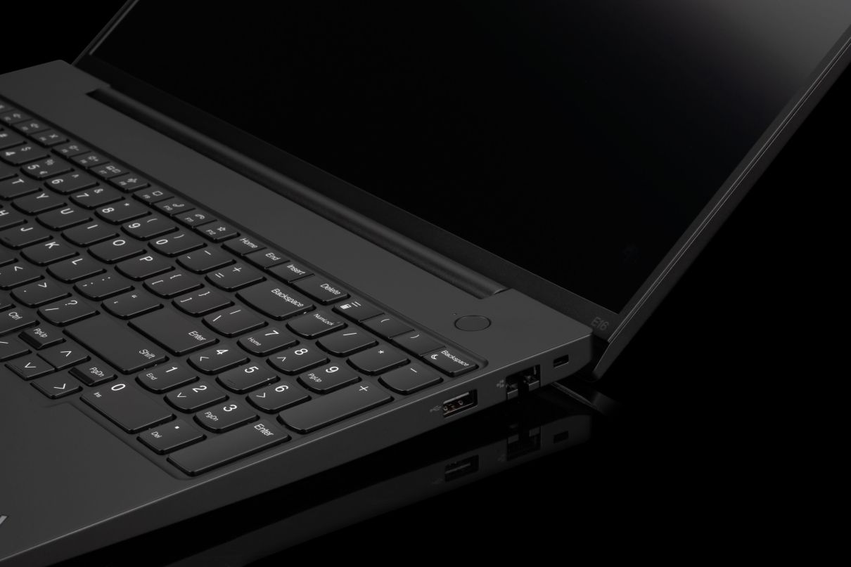 Lenovo ThinkPad E16 Gen 2 AMD matryca