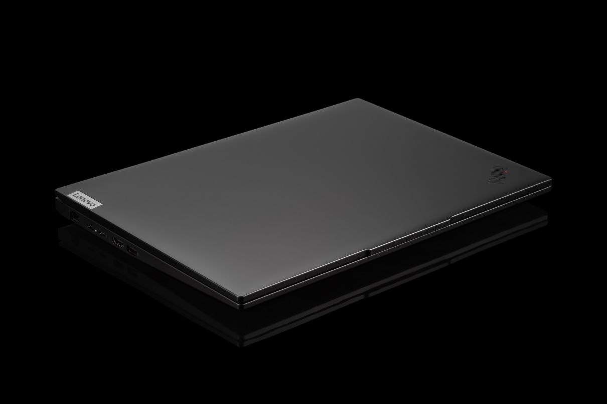 ThinkPad L16 Gen 1 AMD pokrywa