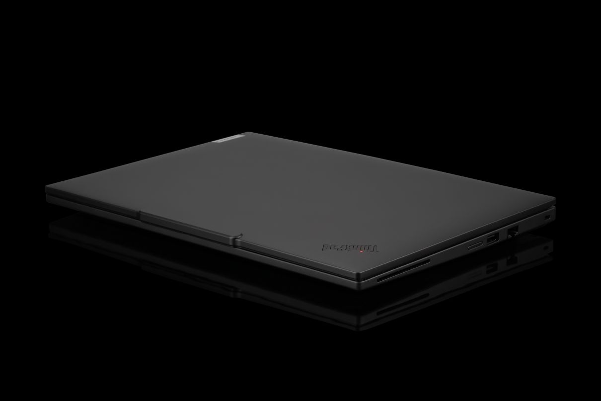 Lenovo ThinkPad P14s Gen 5 AMD