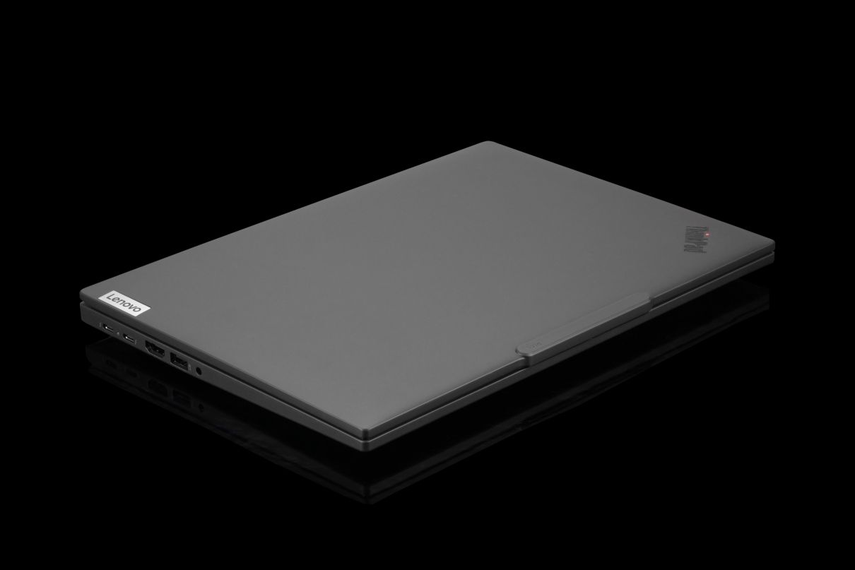 Lenovo ThinkPad P14s Gen 6 AMD pokrywa