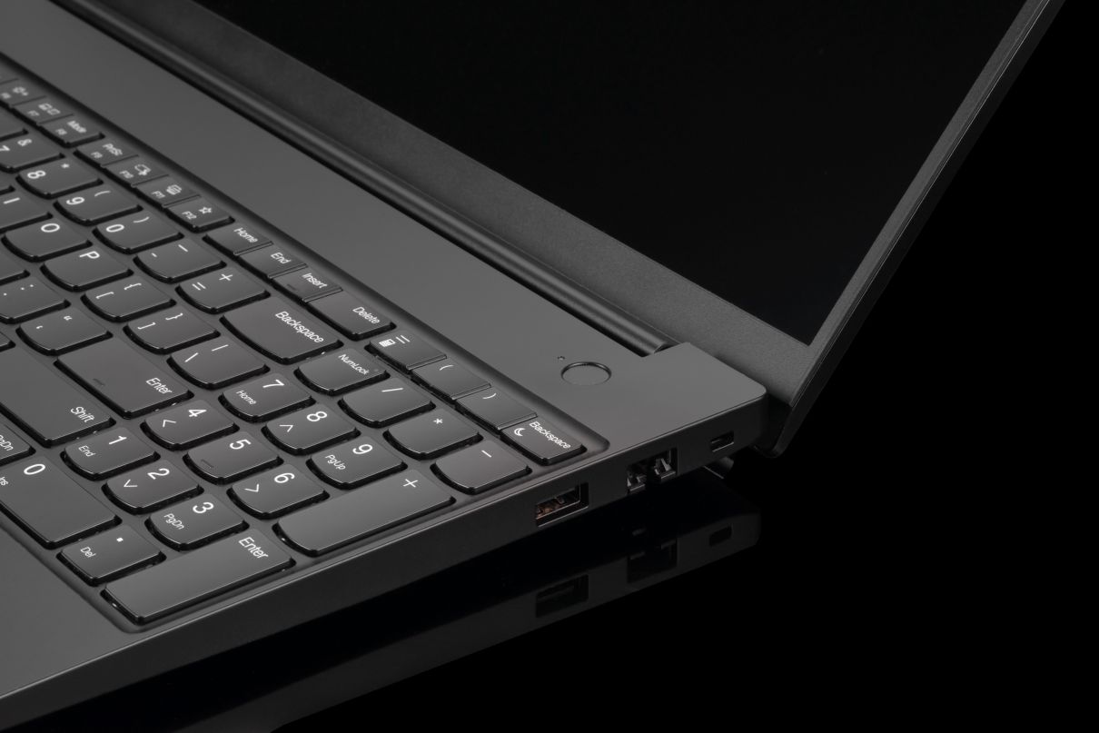 ThinkPad E16 Gen 3 klawiatura