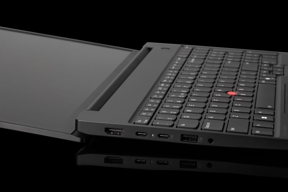 Lenovo ThinkPad E16 Gen 3 AMD matryca