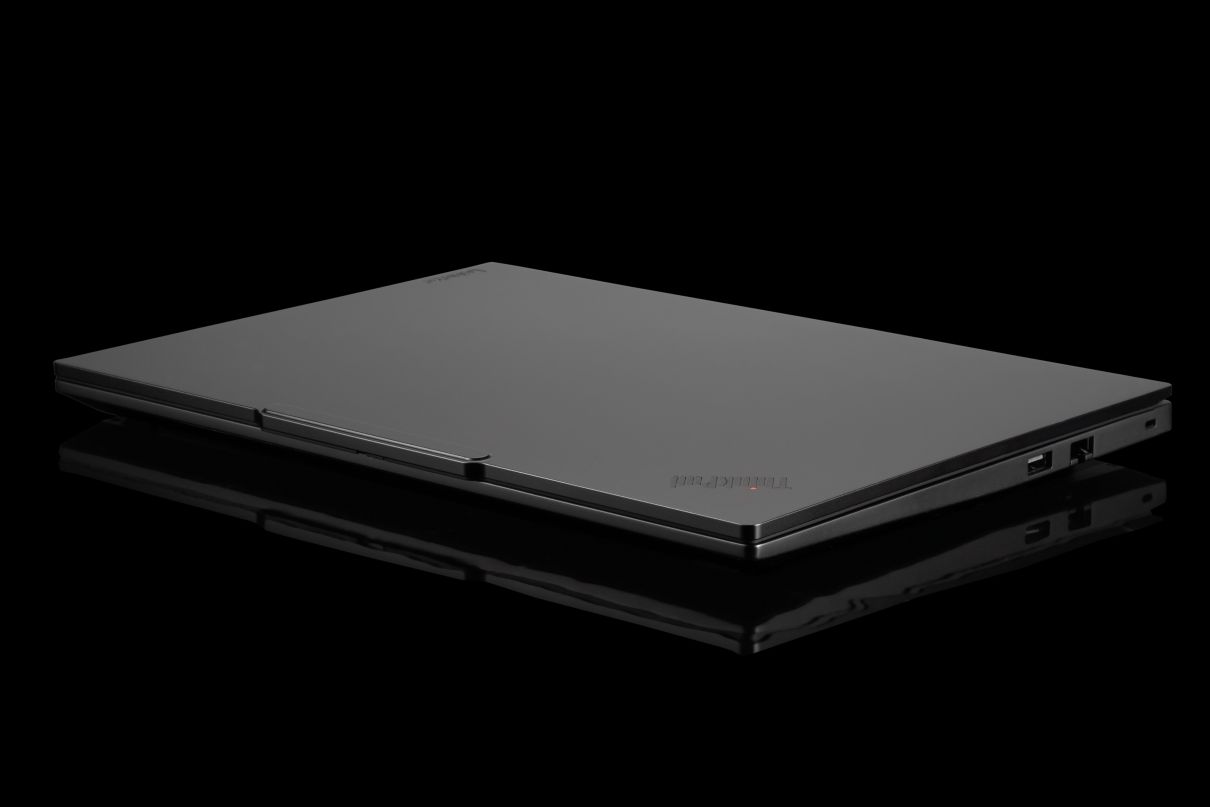 Lenovo ThinkPad E14 Gen 7 AMD obudowa